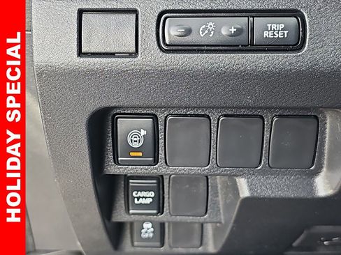 Used 2023 Nissan Frontier SV w/ Technology Package image 25