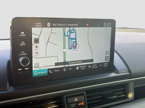 Used 2024 Honda Pilot Touring image 13
