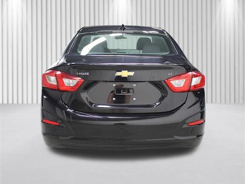 Used 2019 Chevrolet Cruze LT FWD image 4