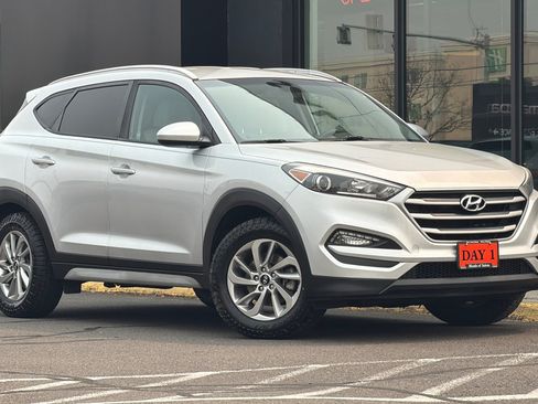 Used 2018 Hyundai Tucson SEL AWD/4WD image 2