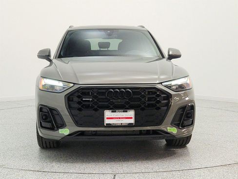 Used 2023 Audi Q5 e Premium Plus w/ Premium Plus Package AWD/4WD image 2