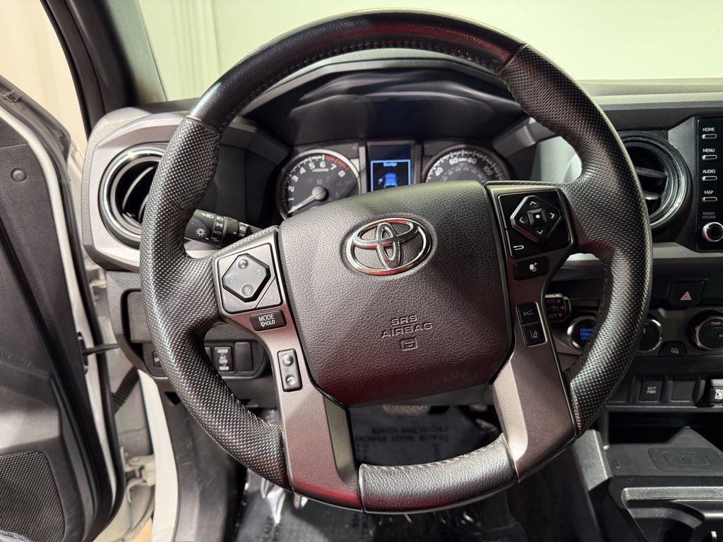 Used 2021 Toyota Tacoma TRD Off-Road AWD/4WD image 20
