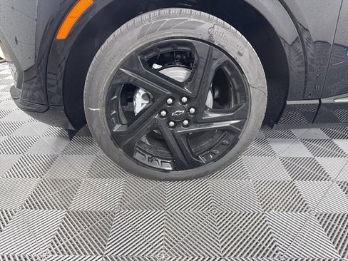 New 2026 Chevrolet Equinox EV RS image 9