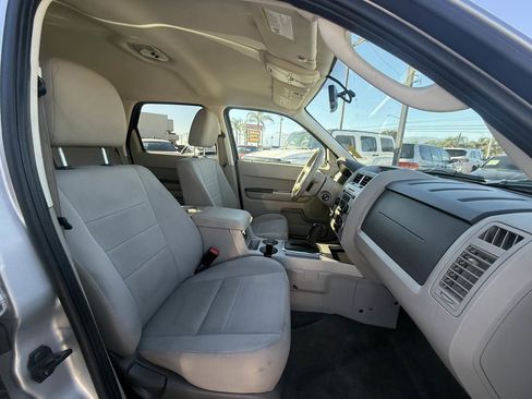 Used 2011 Ford Escape XLT image 32