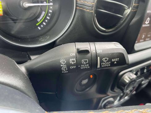 Used 2021 Jeep Wrangler Unlimited Sahara AWD/4WD image 23