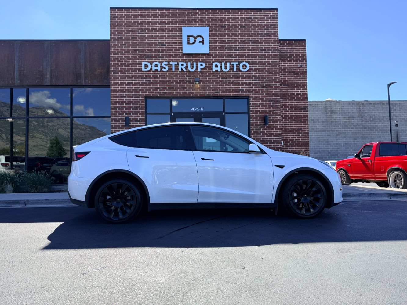 Used 2022 Tesla Model Y Long Range AWD/4WD image 6