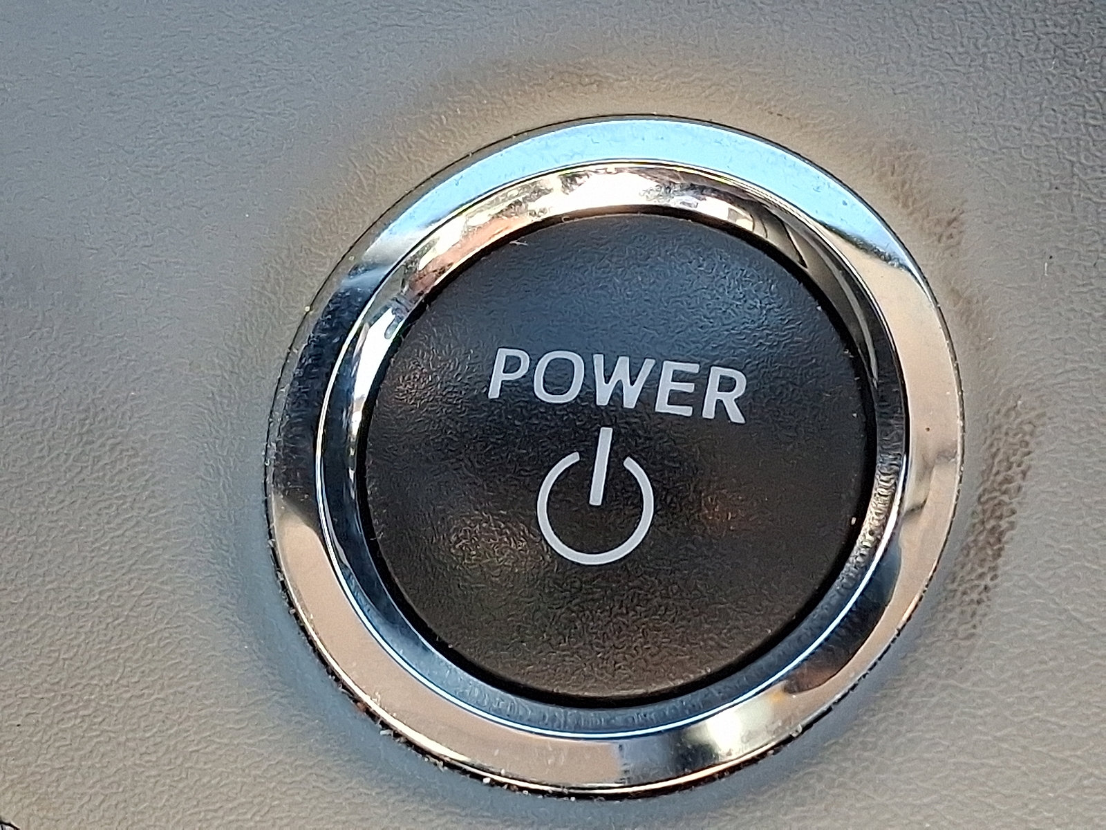 Used 2023 Toyota Highlander XLE AWD/4WD image 24