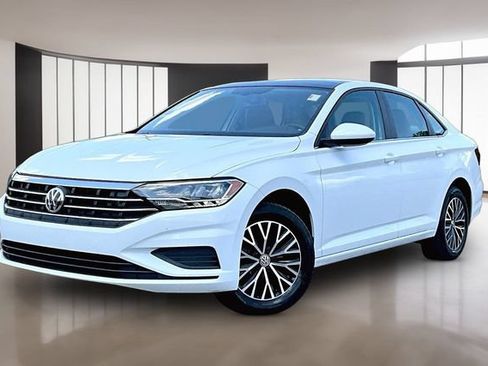 Used 2020 Volkswagen Jetta SE w/ SE Cold Weather Package FWD image 1