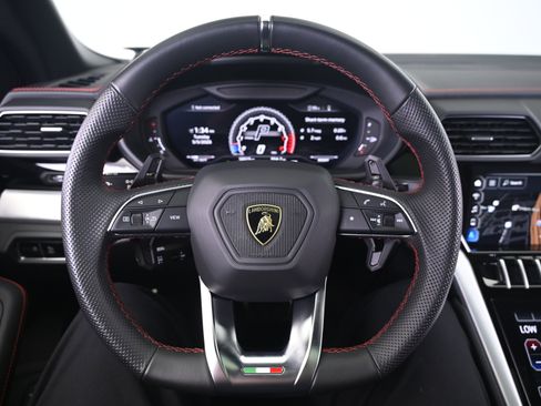 Used 2020 Lamborghini Urus AWD/4WD image 37