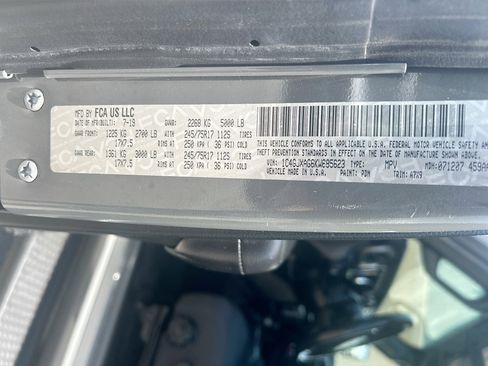 Used 2019 Jeep Wrangler Sport AWD/4WD image 29