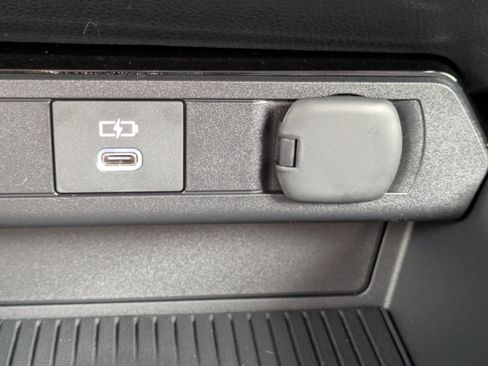 New 2026 Toyota Prius Plug-In Hybrid FWD image 24