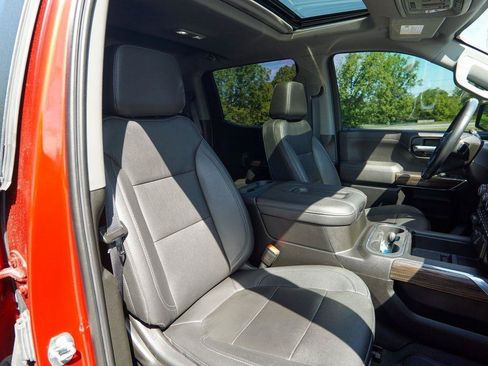 Used 2021 Chevrolet Silverado 1500 LT Trail Boss w/ Convenience Package II AWD/4WD image 30