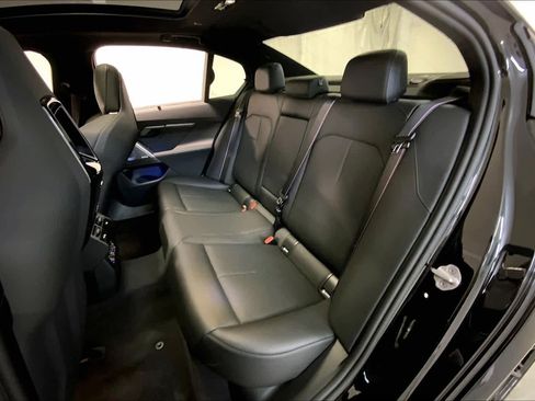 Certified 2025 BMW M5 w/ Executive Package image 42