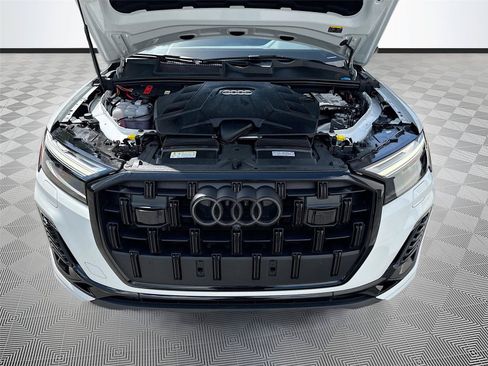 Certified 2025 Audi Q7 3.0T Premium Plus w/ Premium Plus Package AWD/4WD image 32