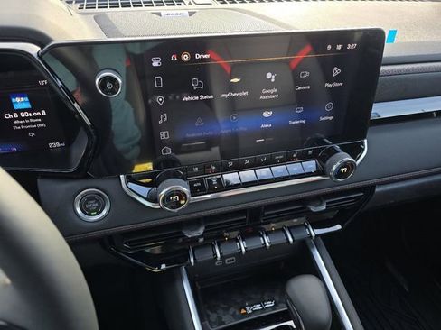 New 2025 Chevrolet Colorado Z71 w/ Technology Package AWD/4WD image 15