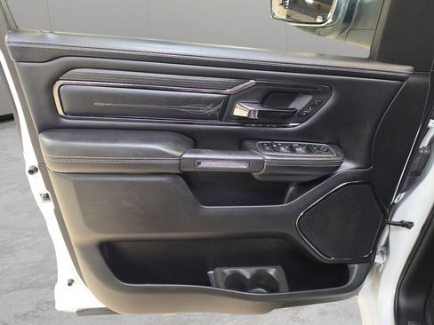 Used 2022 RAM 1500 Limited w/ Body Color Bumper Group AWD/4WD image 11