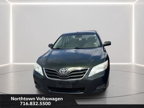 Used 2010 Toyota Camry LE FWD image 2