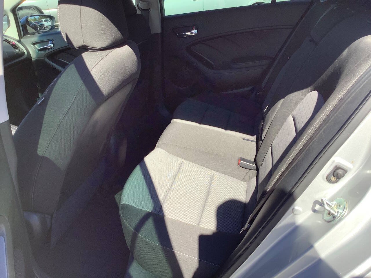 Used 2016 Kia Forte EX FWD image 29