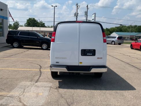 New 2025 GMC Savana 2500 Extended w/ Driver Convenience Package image 31