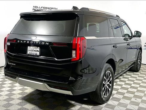 Certified 2025 Ford Expedition Platinum AWD/4WD image 9