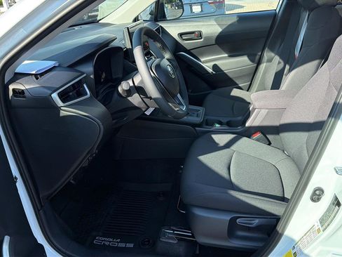 New 2026 Toyota Corolla Cross LE FWD image 10
