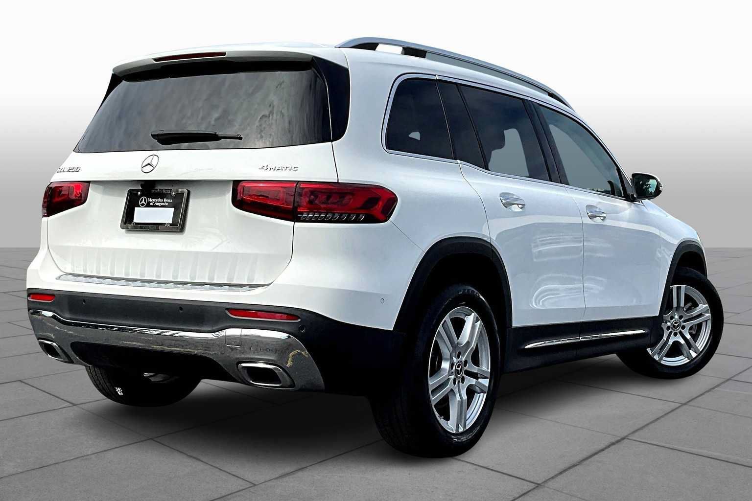 Used 2021 Mercedes-Benz GLB 250 4MATIC image 13