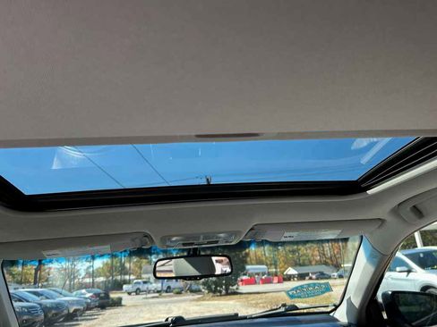 Used 2012 Toyota Camry XLE image 13