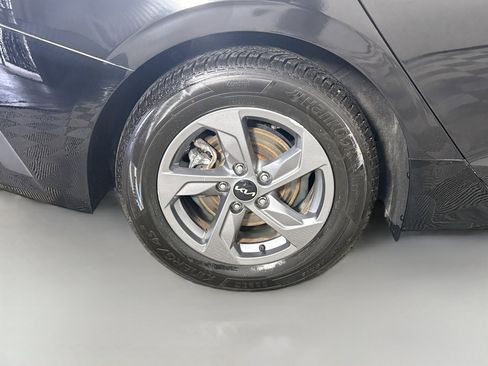 Used 2022 Kia K5 LX FWD image 32