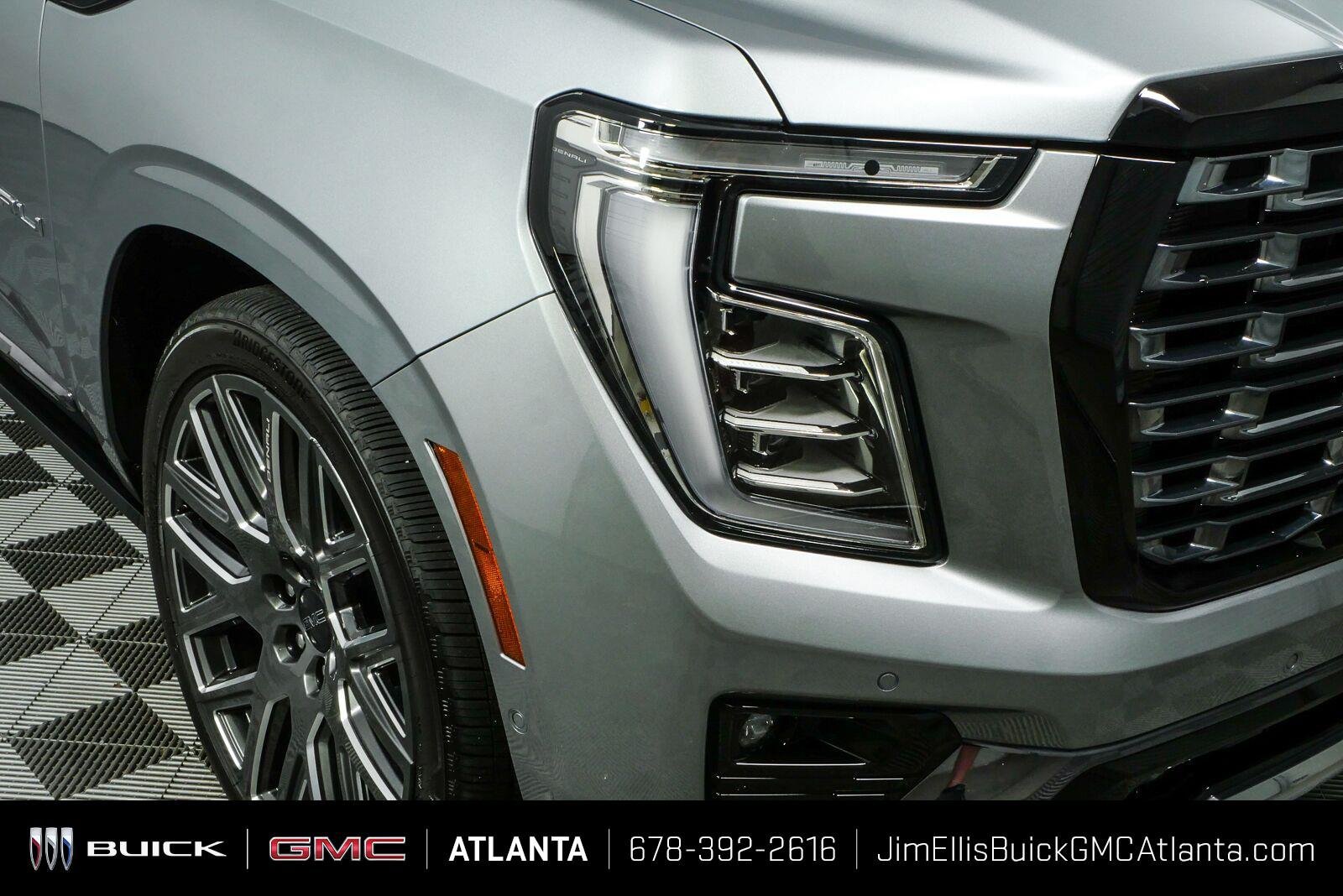 Used 2025 GMC Yukon XL Denali Ultimate w/ LPO, Floor Liner Package AWD/4WD image 42