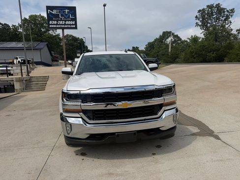 Used 2017 Chevrolet Silverado 1500 LT w/ All Star Edition AWD/4WD image 4