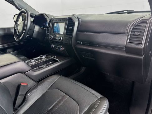 Used 2018 Ford Expedition Limited w/ Equipment Group 301A AWD/4WD image 36