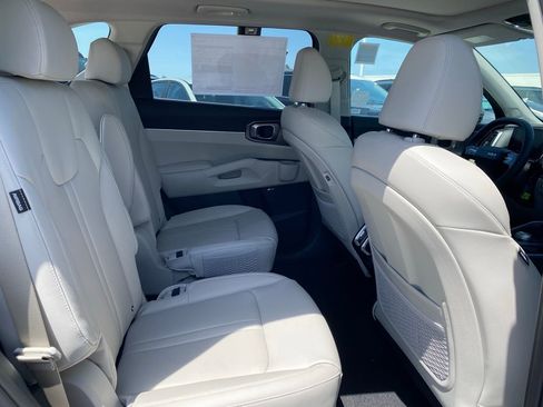 New 2026 Kia Sorento EX FWD image 21