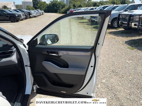 Used 2021 Toyota Highlander Platinum AWD/4WD image 21