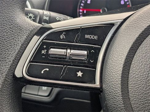 Used 2023 Kia Forte LXS image 21