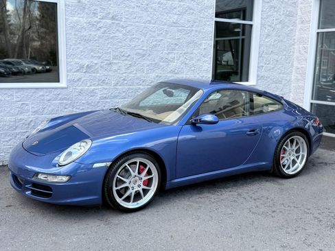 Used 2005 Porsche 911 Carrera S image 2