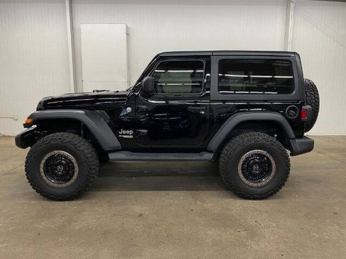 Used 2020 Jeep Wrangler Sport AWD/4WD image 2