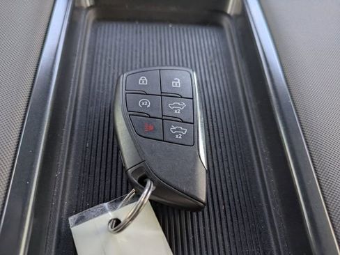 Used 2025 GMC Hummer EV 3X AWD/4WD image 34