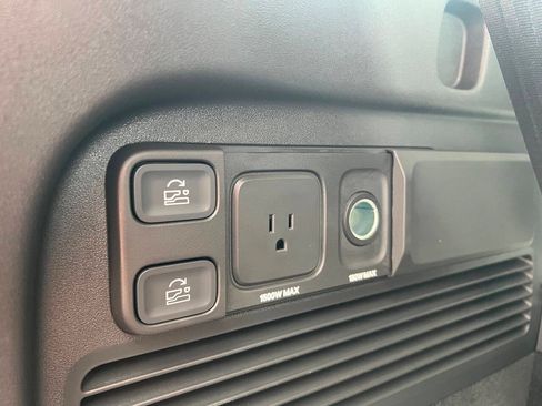 Used 2023 Rivian R1S Adventure AWD/4WD image 36