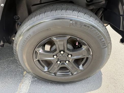Used 2022 Jeep Wrangler Sport AWD/4WD image 34