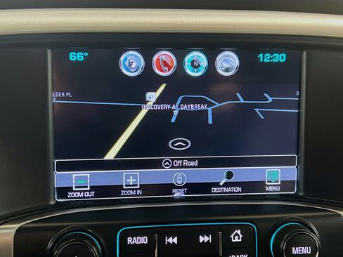 Used 2018 GMC Sierra 1500 SLT w/ Enhanced Driver Alert Package RWD image 9