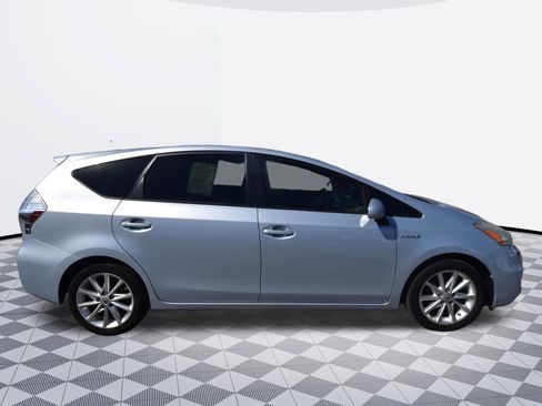 Used 2014 Toyota Prius V Five FWD image 5