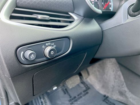 Used 2025 Chevrolet Malibu RS image 16