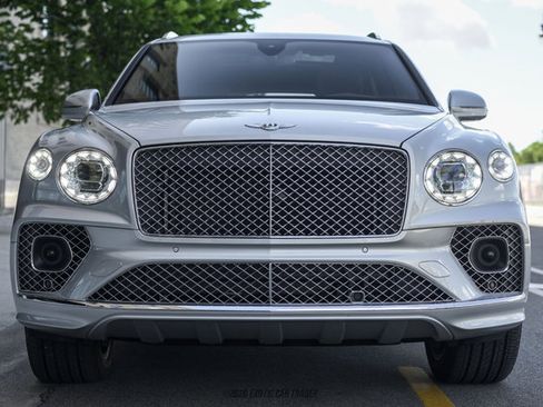 Used 2021 Bentley Bentayga AWD/4WD image 13