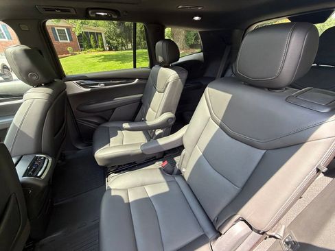 Used 2021 Cadillac XT6 Premium Luxury AWD/4WD image 27