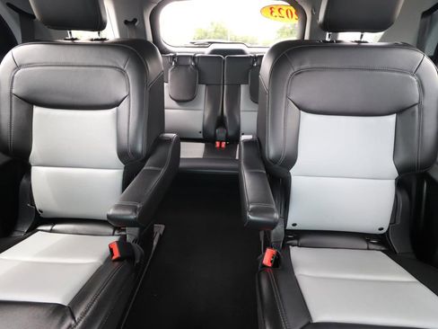 Used 2023 Ford Explorer XLT w/ Equipment Group 202A image 9