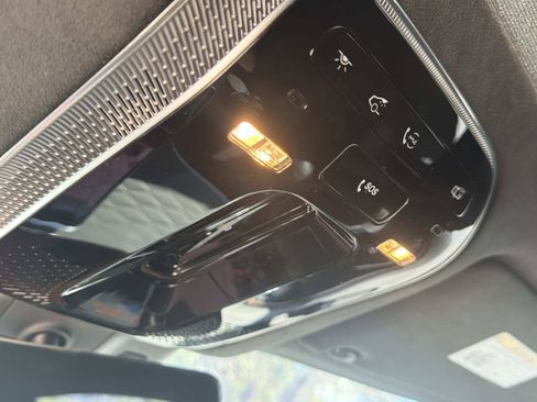 Used 2022 Mercedes-Benz EQS 450+ Sedan image 25