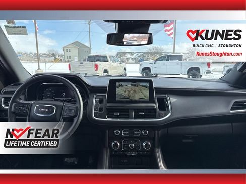 Used 2024 GMC Yukon AT4 image 43