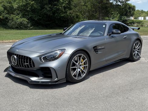 Used 2018 Mercedes-Benz AMG GT R image 2