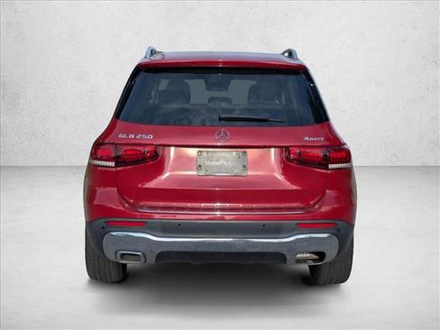 Certified 2022 Mercedes-Benz GLB 250 4MATIC image 4