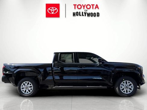 New 2026 Toyota Tacoma SR5 AWD/4WD image 3